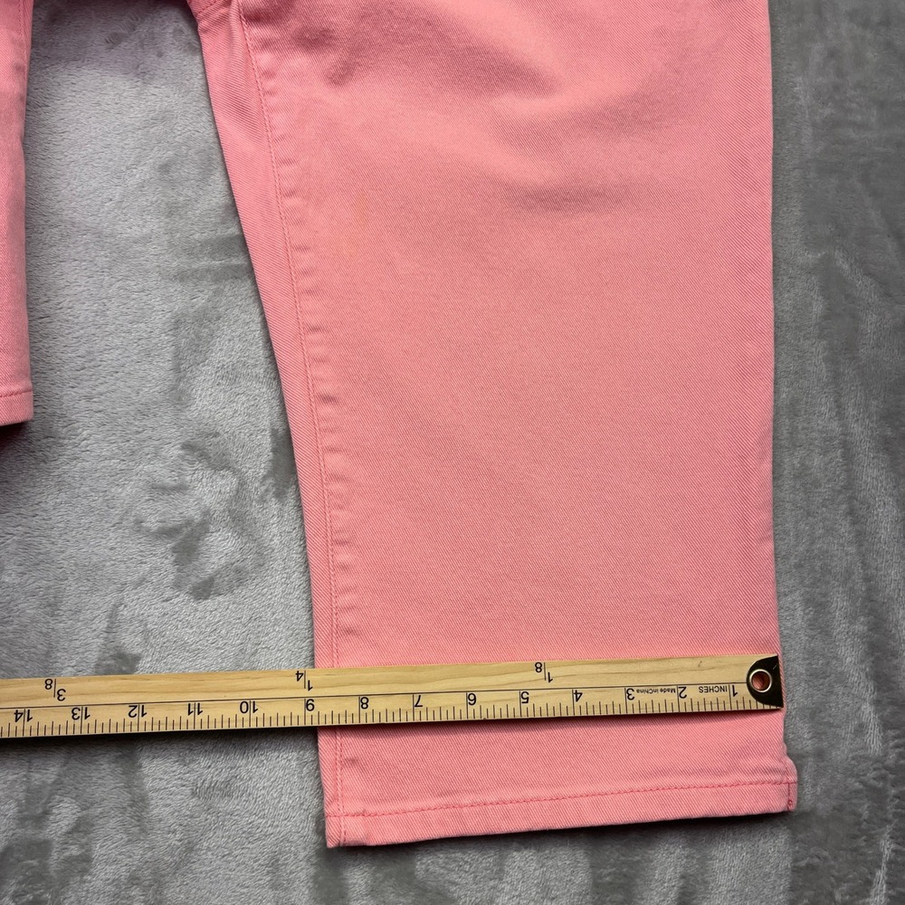 Lauren Jeans Co. Pink Denim Capri Pants Gold Button Coral Crop Sz 14P Fits 33.5" - Picture 10 of 11